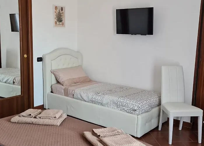 Il Borgo Del Benessere 罗卡伊恩佩里亚莱