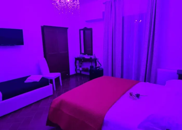 住宿加早餐酒店 Il Borgo Del Benessere 罗卡伊恩佩里亚莱