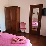 Il Borgo Del Benessere Oda ve Kahvaltı Rocca Imperiale