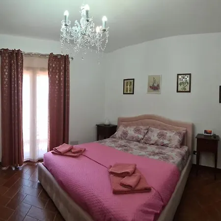 Alojamento de Acomodação e Pequeno-almoço Il Borgo Del Benessere Rocca Imperiale